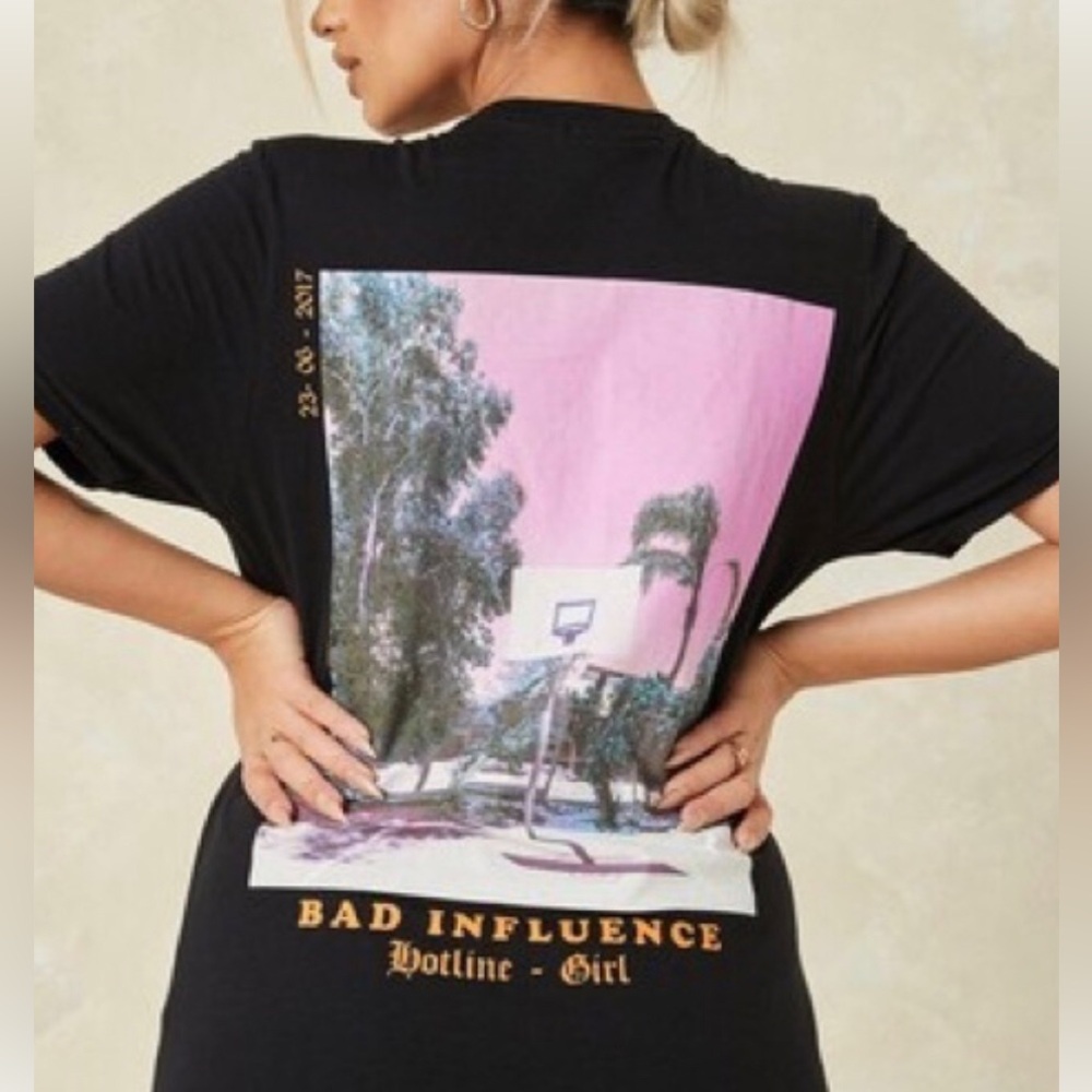 Misguided NWT Basketball Bad Habits Hotline Girl T-Shirt